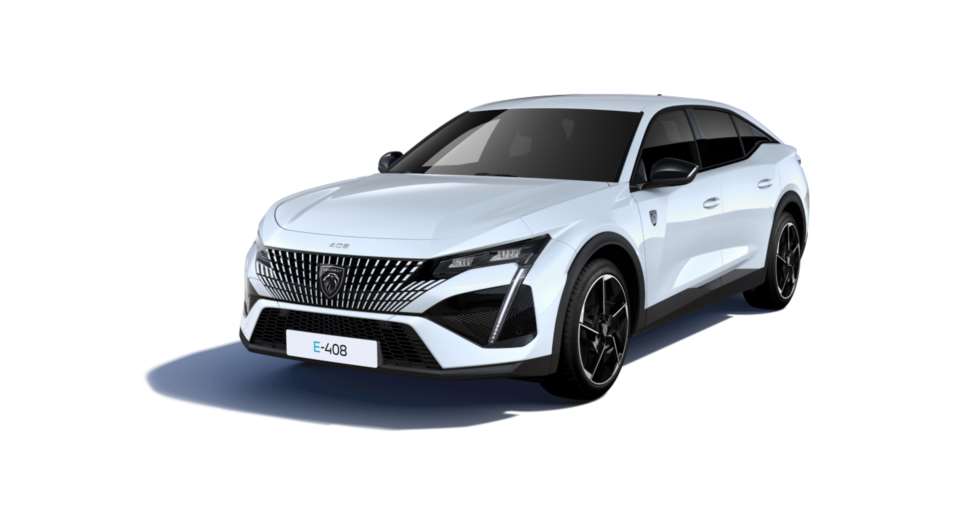 Das Bild zeigt ein modernes, weißes Auto mit sportlichem Design. Es hat eine aerodynamische Karosserie, einen markanten Kühlergrill und scharfe Scheinwerfer. Die Felgen sind schwarz und dynamisch gestaltet. Das Auto ist vor einem weißen Hintergrund abgebildet.